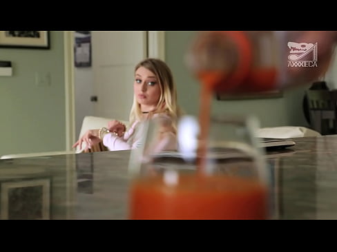 ❤️ Горячая девушка с большими сиськами и узкой киской получает член от неудачника, но очень жестко Порно видео у нас ❌️❤